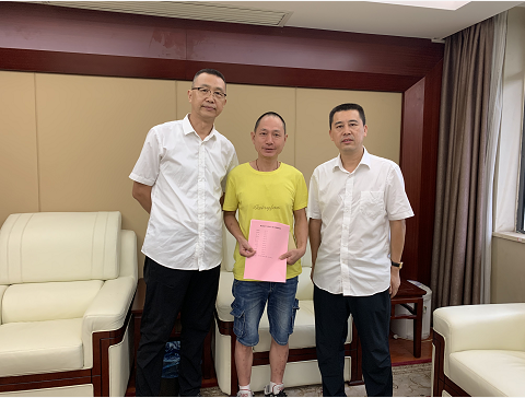 助力少年，點(diǎn)燃希望之光！